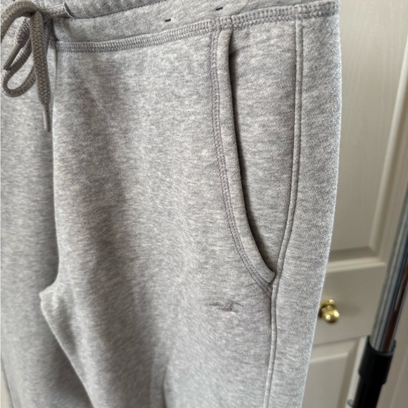Hollister Light Gray Sweatpants - Picture 5 of 5